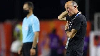 不振続く神戸、3カ月足らずでロティーナ監督と契約解除…吉田孝行氏が3度目指揮へ