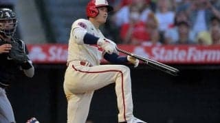 【MLB】大谷翔平、腰の違和感が再発？　フルスイングで気にする仕草も軽傷強調「大丈夫」