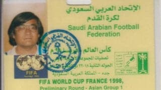 サッカークラブオーナーたちの「共通点」(1)中村俊輔獲得2年前、イタリア人会長との握手