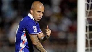 横浜FMマルコス・ジュニオールが斬新\"始球式\"、ハマスタでエスコバーとかめはめ波も