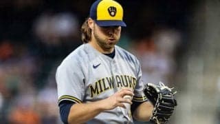 【MLB】マウンド降りてベンチ奥へ猛ダッシュ…CY賞右腕の謎行動は「トイレ行きたかったんかな」