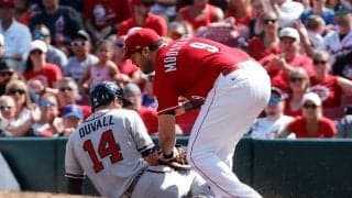 【MLB】約3秒の間が生んだ混沌に球場騒然　“遅れた判定”は「酷いルール」「走者の失態」