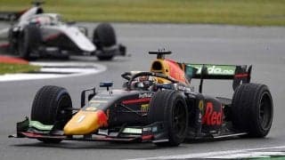 F2でもあった危険クラッシュ　F1決勝同日の“飛んだマシン”に海外震撼「なんてこと」