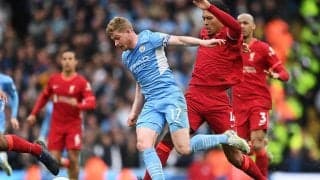 昨日の敵は今日の友？ファン・ダイクとデ・ブライネがイビサ島のナイトクラブで大はしゃぎ！