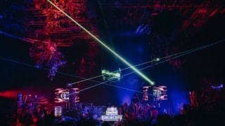 東京タワーの真下で2日間限定のポップアップパーティー「Red Bull Tokyo Unlocked」が開催！レッドブルが東京のナイトライフに翼をさずける。