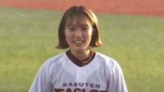 豪快足上げのアイドルが「かわいすぎ」　本気の始球式に驚愕「スタイルバグってる」