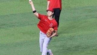 【MLB】大谷翔平、元同僚と笑顔でハグ　エ軍監督代行は最敬礼「誰にとってもご褒美だ」