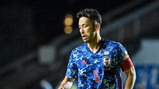 吉田麻也が「シャルケ加入」!! クラブ公式が公表した内田篤人氏との激レア2ショットに本人も「エモい」と思わずコメント