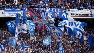 吉田麻也も着用　シャルケのユニフォームは今季からアディダスが復活！ホームは定番の青に