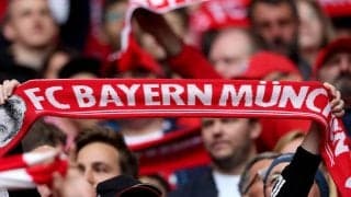 「カッコイイ」「レアル感ある」白×金のバイエルン新アウェイユニが発表！「シンプルでいい」