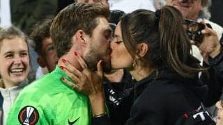 鎌田＆長谷部同僚のバースデーをモデルの妻が水着ショットで祝福「人生の最高のパートナー」