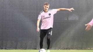 ベッカム次男が「美しすぎるFK」叩き込む! 父親譲りのシュートにSNSでは「見たことあるかも?」の声