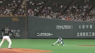 「芸術的なトリックプレイ」　“新庄秘策”炸裂、転んだふり作戦の再生回数100万超