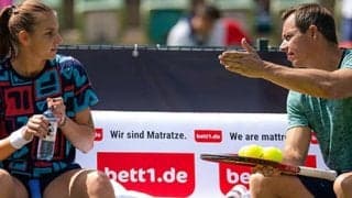 プリスコバ、バイン氏と契約解消 