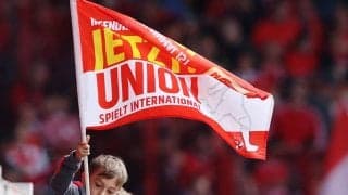 原口、遠藤所属のウニオン、22-23ホームユニはシンプルな赤白ストライプ