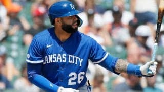 【MLB】ボールボーイが激ムズ打球を神キャッチ　球場喝采「彼と契約して」「ゴールドグラブ」
