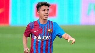 ケガで1年棒に振ったバルサFW安部裕葵、始動日前のメディカルチェックに元気な姿