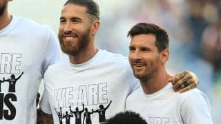 来日直前のPSGで奇跡のシーン!? 「生きてるうちに見れるとは」とファンが驚いたメッシとラモスのやりとり