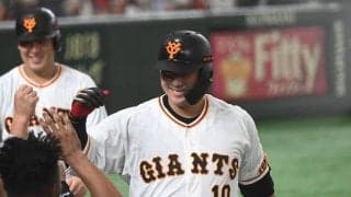 巨人・中田翔、バルコニー席へ特大10号2ラン　2年ぶり2桁到達で本拠地わき立つ