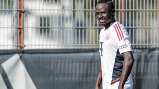 「いつだって最高！」バイエルン加入のマネが新ユニ纏って本拠地に登場「何やっても可愛い」