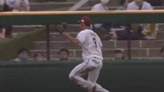 長打のはずが…「追いつくスピードがエグかった」　GG名手の“超速ダッシュ”に驚愕