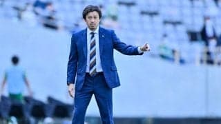 【J2「3強盤石」】3位・仙台、いわてとの「東北ダービー」で「13年ぶり」5発大勝！「J2通算200勝」達成に原崎政人監督が語った「未来への使命感」(1)