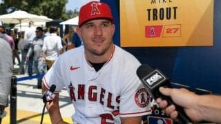 【MLB】トラウトの1歳長男が「とんでもなくかわいい」　お揃いユニの“親子共演”にファン歓喜