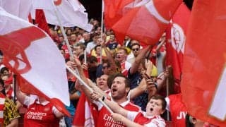 「かっこいいー」「クール」アーセナルの黒×ブロンズカラーの新アウェイユニが絶賛！ 