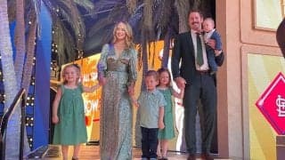 【MLB】元Gマイコラス、艶やかドレスの美人妻＆4人の子どもとレッドカーペット堪能