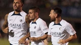 国山ハセンアナがPSGメッシ&ヴェッラッティとの“肩組み3ショット”で歓喜「サッカーの神様、ありがとう」