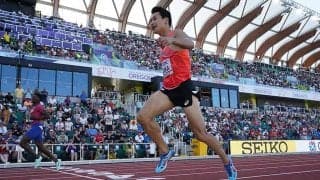 「飛行機がなければ走ってでも行く」　急遽代表入りの飯塚翔太、3度目の200m準決で7着【世界陸上】