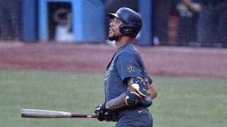 【MLB】大谷翔平も身振り手振り交えて驚愕　「めっちゃ高いの打った」“150キロ悪球打ち弾”