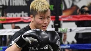 「超人」たちの試合を“神童”も観戦！那須川天心がPSG戦で「楽しんでます！」