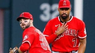 【MLB】「アデルのお笑いプレーは進化し続ける」　衝撃の“胸トラップ”は「見たことない！」