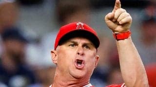 エンゼルス監督代行の退場劇　直前に見せていた怒りの行動に米反響「トラウトの顔…」