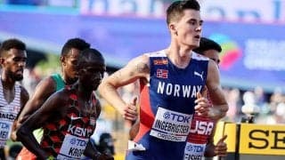 世界陸上5000mでは珍しい白熱レース中の光景が「初めて見た」と話題「よほど暑いのか」