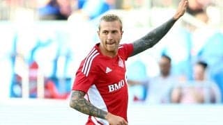 トロント加入の「10番」ベルナルデスキが鮮烈デビュー！初陣の前半のみで1G1AはMLS史上2人目