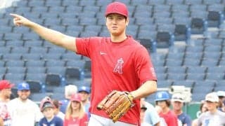 【MLB】大谷翔平、自打球直撃も「大丈夫だ」　監督代行、会心のジョークも「代わりに一平が」