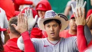 大谷翔平、敵地サイン攻め最中に優しさ見せた水原通訳にファン注目「転ばないで済んだ」