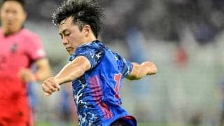 身長166cmの相馬勇紀が高速ヘディング弾を韓国ゴールに叩き込む！ 2度目の先制ゴールで日本代表に優勝もたらす！