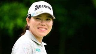 微動だにしない女子ゴルファー　パネルに1人だけ混じった本物にファン爆笑「おもろい」