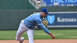 大谷翔平の目の前で珍光景「距離ありすぎです」　下手投げで犯した大暴投に実況席唖然