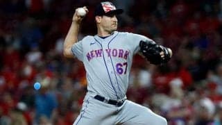 衝撃の3287回転カーブに米騒然「こんなの重罪だ」　のけ反った打者が見逃し三振の1球