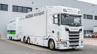 ラリー現場でパーツを直販！　シュコダ・モータースポーツのカスタマーサポート体制