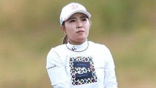 古江彩佳、海外ファンも虜にした記念撮影　優勝トロフィーの隣の仕草が「なんて可愛い」