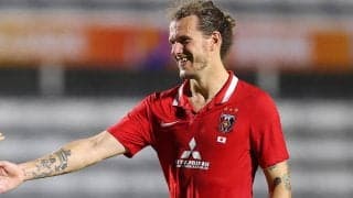 ショルツのTシャツから目が離せない！岩波撮影の「おかえり」ツイートが大反響「そのTシャツ欲しい」「ダサTなのにかわいい」