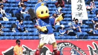 紡がれる歴史、J500試合出場のマリノス君へ水沼親子から特別ユニプレゼント「感謝の気持ちを込めて」