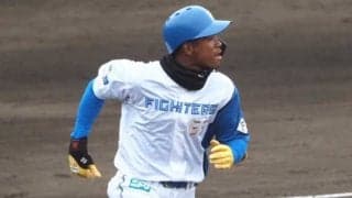 「ここ届いてスタンドまで…」　万波の“長リーチ弾”にファン衝撃「すげえ」