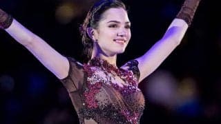 「うっとりするほど美しい 」メドベージェワ、全身ピンクのコスプレ姿が「素敵で可愛すぎる」と大反響！