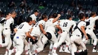 セオリー無視の前進守備で痛恨の同点適時打。それでも負けなかった一関学院の不思議な力